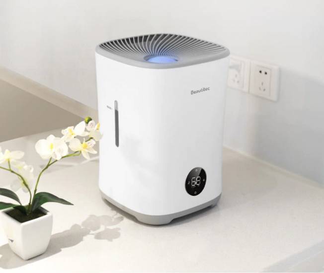  с простым функционалом Beautitec Evaporative Humidifier SZK-A300