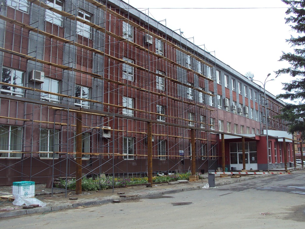 Здание до отделки керамогранитом отделка фасадов керамогранитом